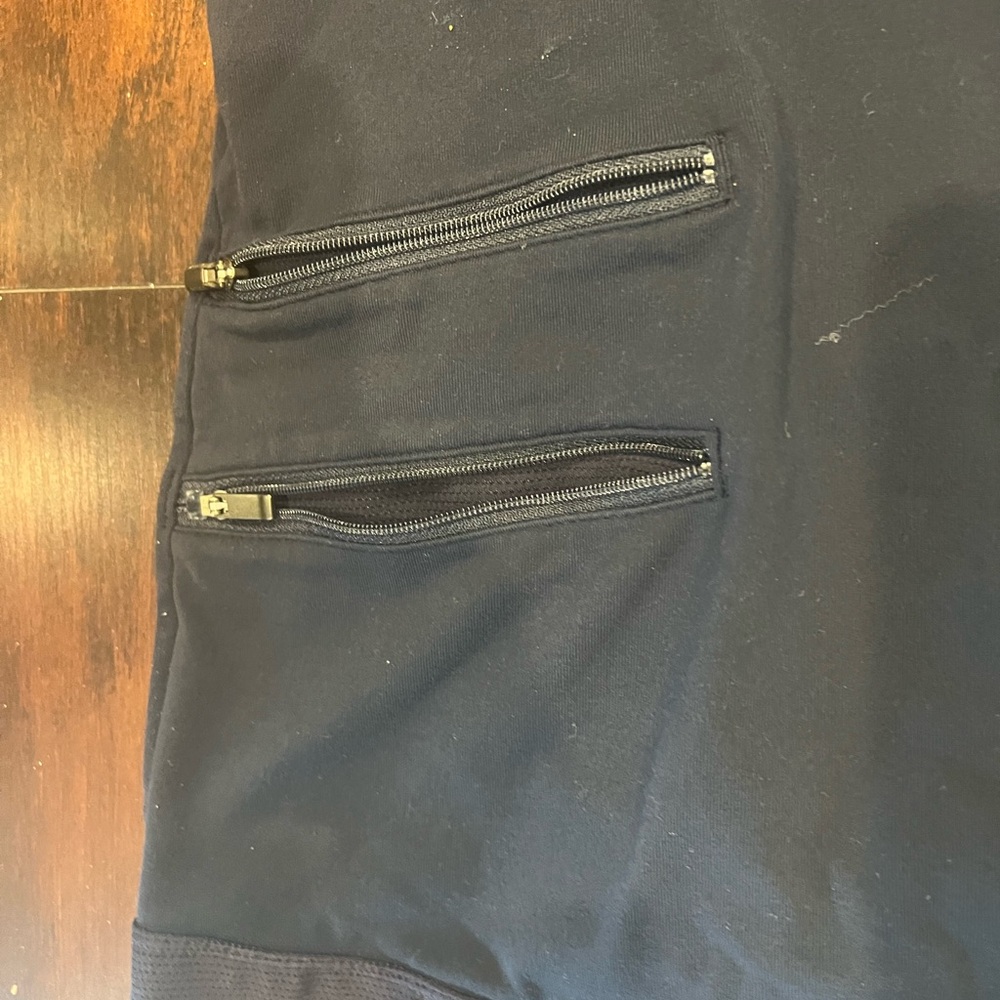 CLOSET CLOSE OUT PRICING Navy Golf Skirt by Athleta - Picture 2 of 3